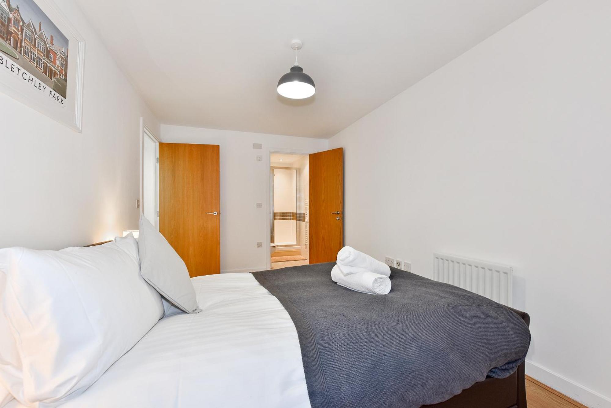 The Vizion Serviced Apartments From Pincott Properties - Free Parking, Private Balcony, And Wifi Milton Keynes Quarto foto